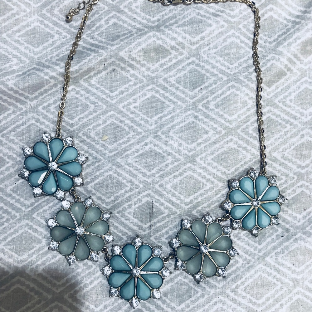 3 for 20💕 Blue Flower STATEMENT Necklace